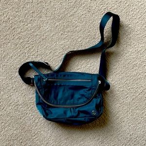 Lululemon crossbody